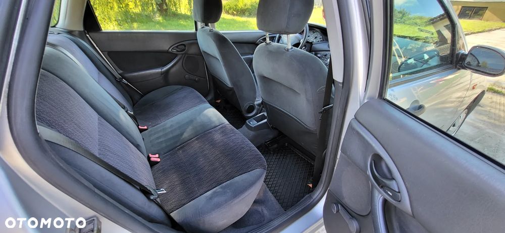 Ford Focus 1.4 Trend - 15