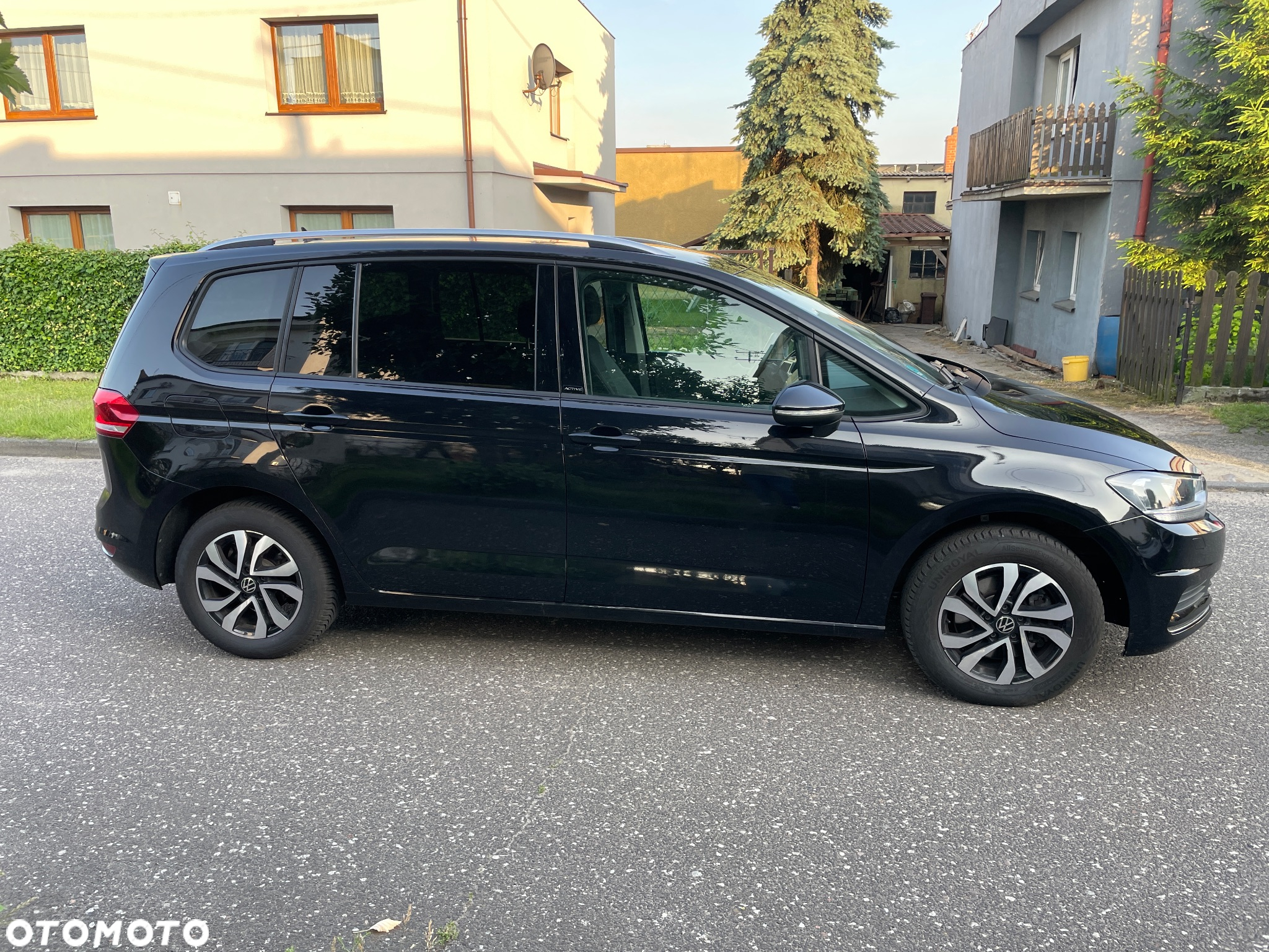 Volkswagen Touran 1.5 TSI EVO Active - 4