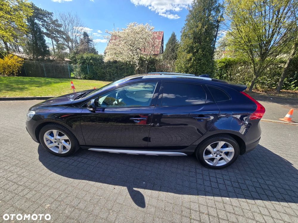 Volvo V40 D4 Geartronic Summum - 2