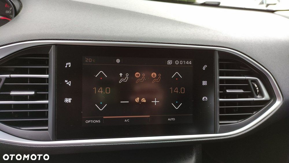 Peugeot 308 - 35