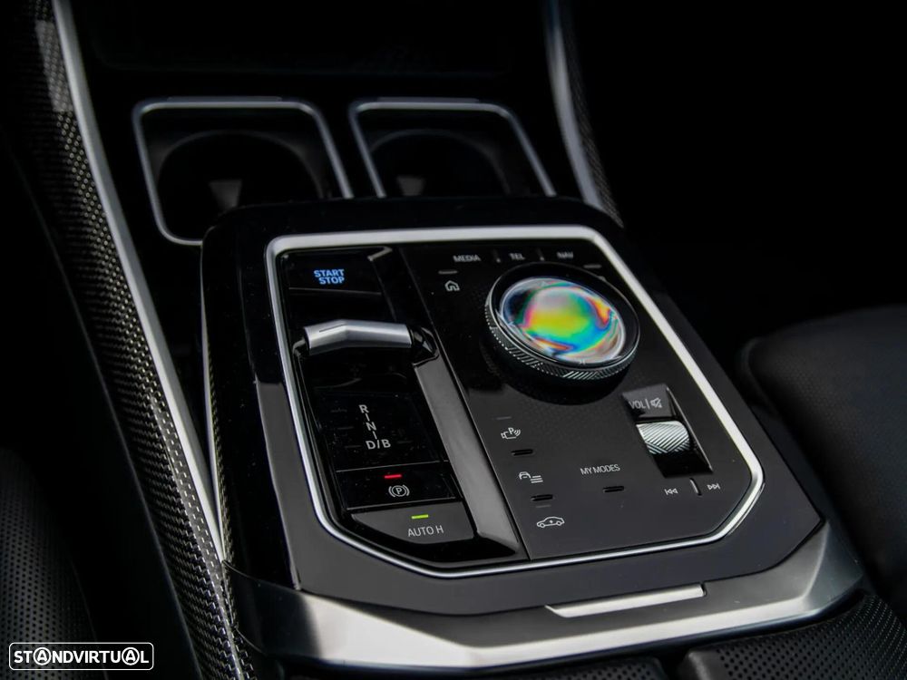 BMW i7 eDrive50 Pack Desportivo M Pro - 38
