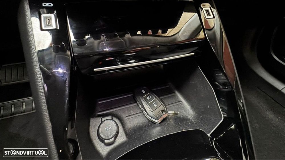 Peugeot 2008 1.5 BlueHDi Allure Pack EAT8 - 15