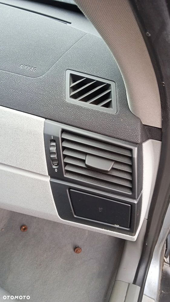 Deska rozdzielcza zegary kierownica airbag radio panel klimatyzacji kratki manetka przełącznik świateł BMW X3 E86 - 13