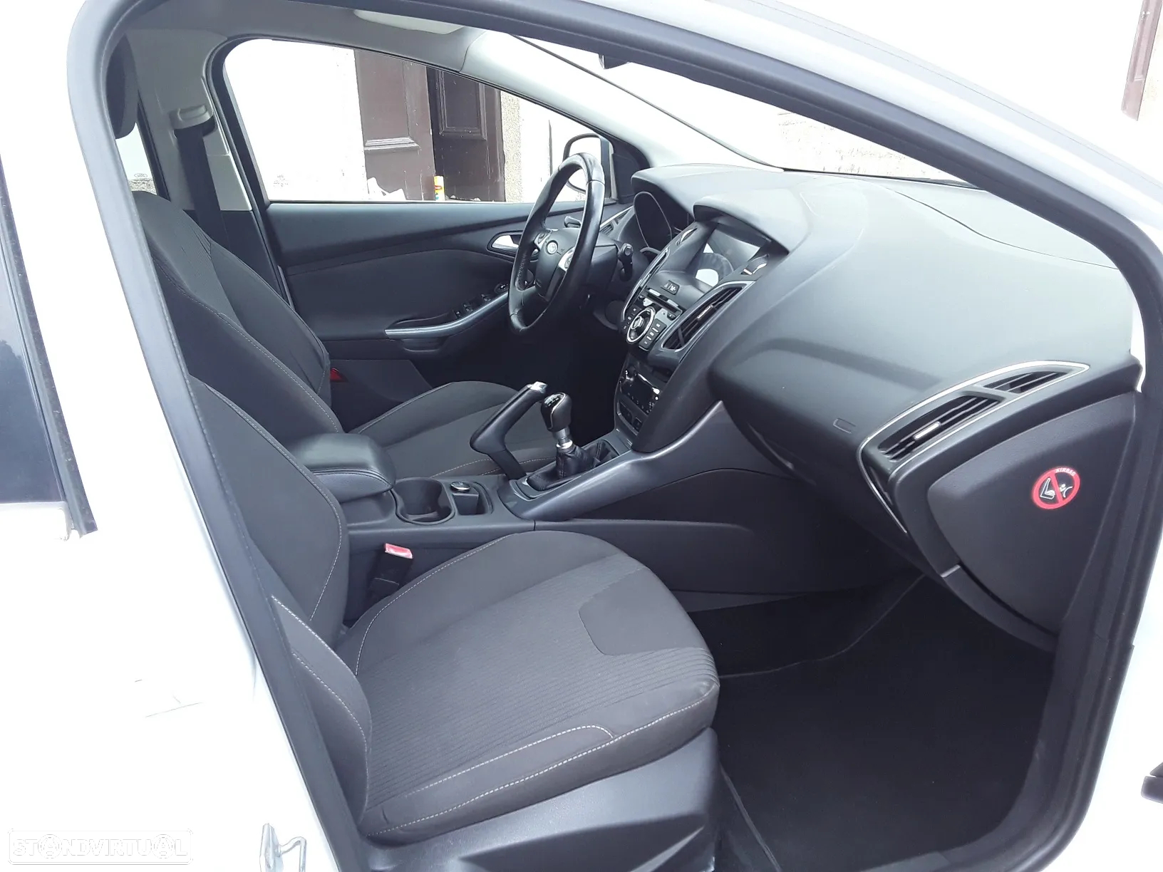 Ford Focus 1.0 SCTi Trend - 8