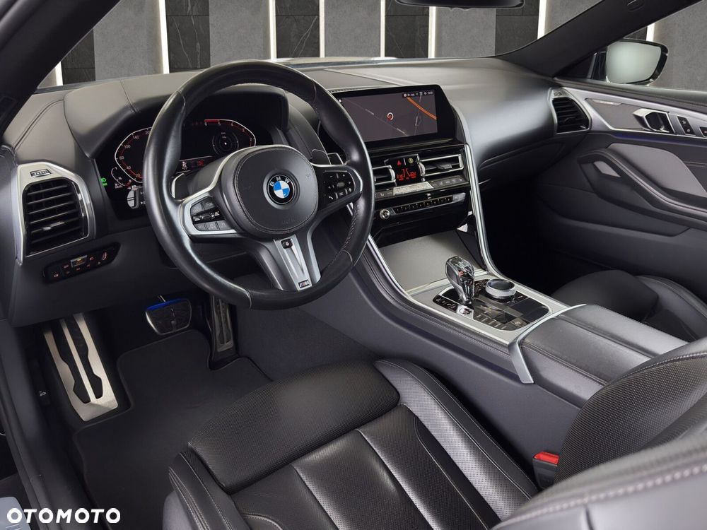 BMW Seria 8 - 11