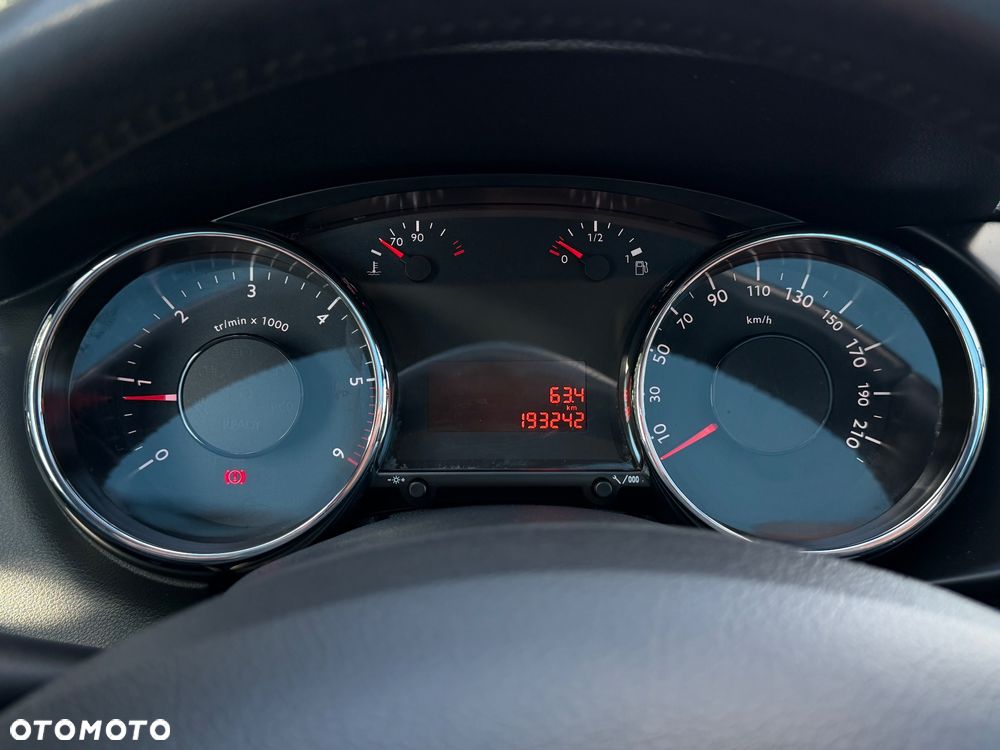 Peugeot 3008 HDi 115 Business-Line - 25