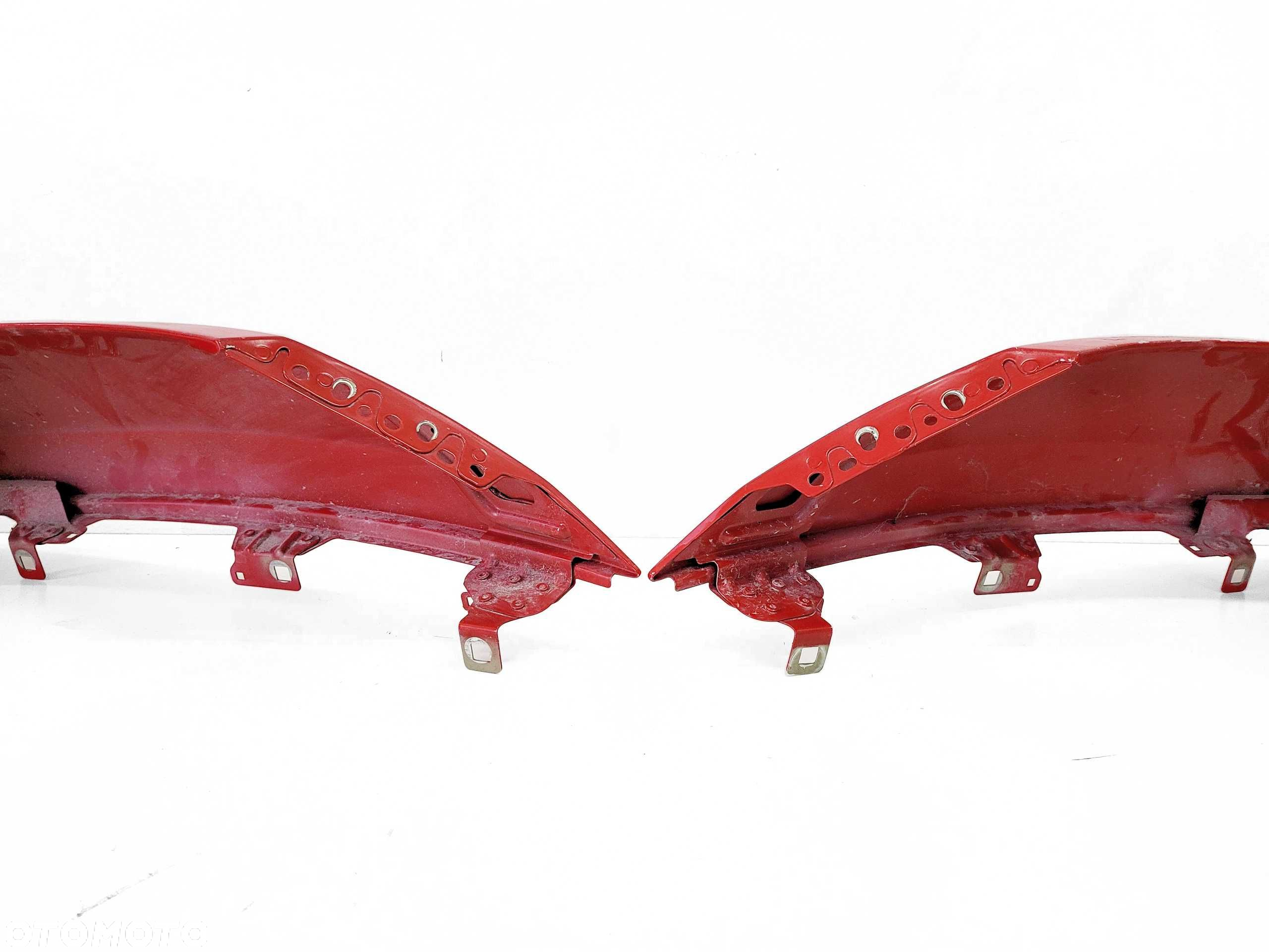 Ferrari 488 - błotnik PRAWY LEWY przedni PRZÓD - z logo [shield badge] - 6
