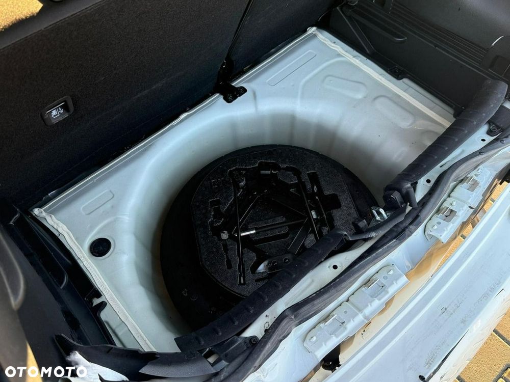 Kia Rio 1.2 M - 16