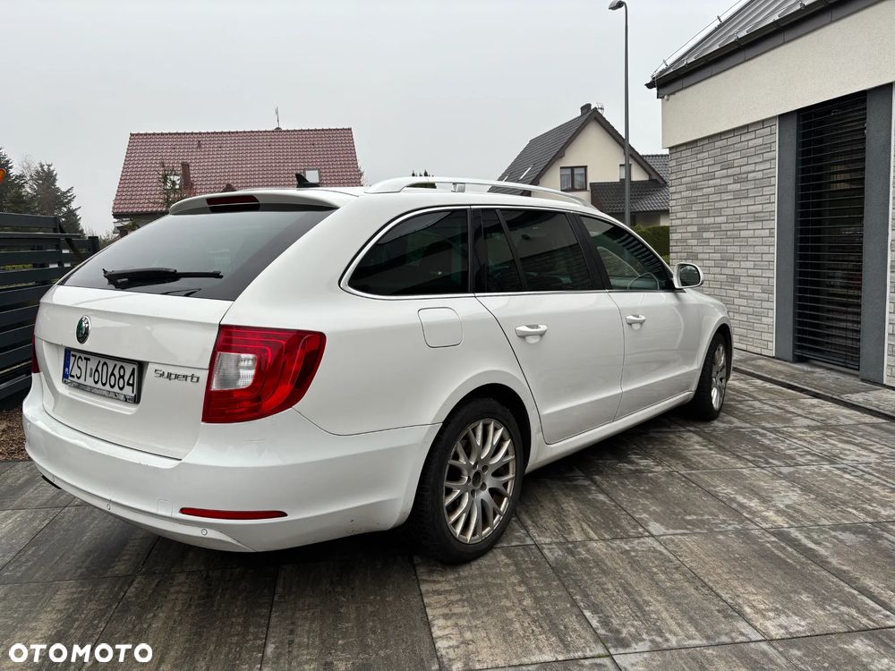 Skoda Superb 2.0 TDI Ambition - 2