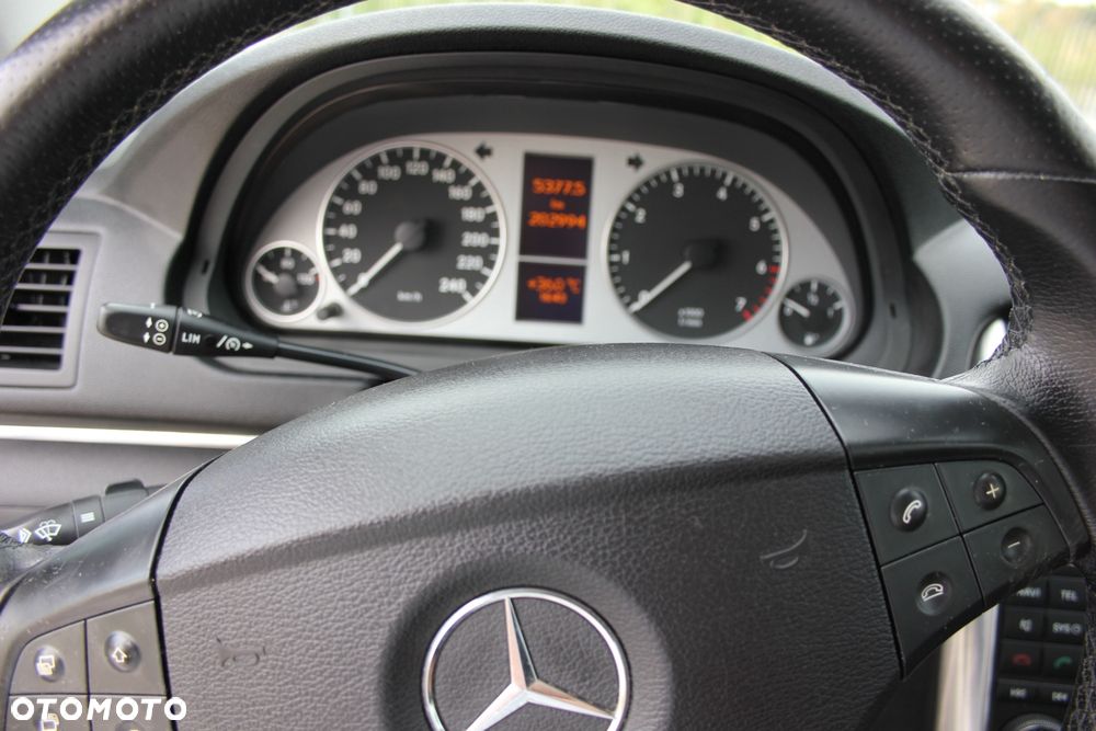 Mercedes-Benz Klasa B 180 BlueEFFICIENCY - 23