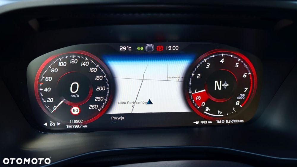 Volvo XC 40 T3 Momentum Pro - 21