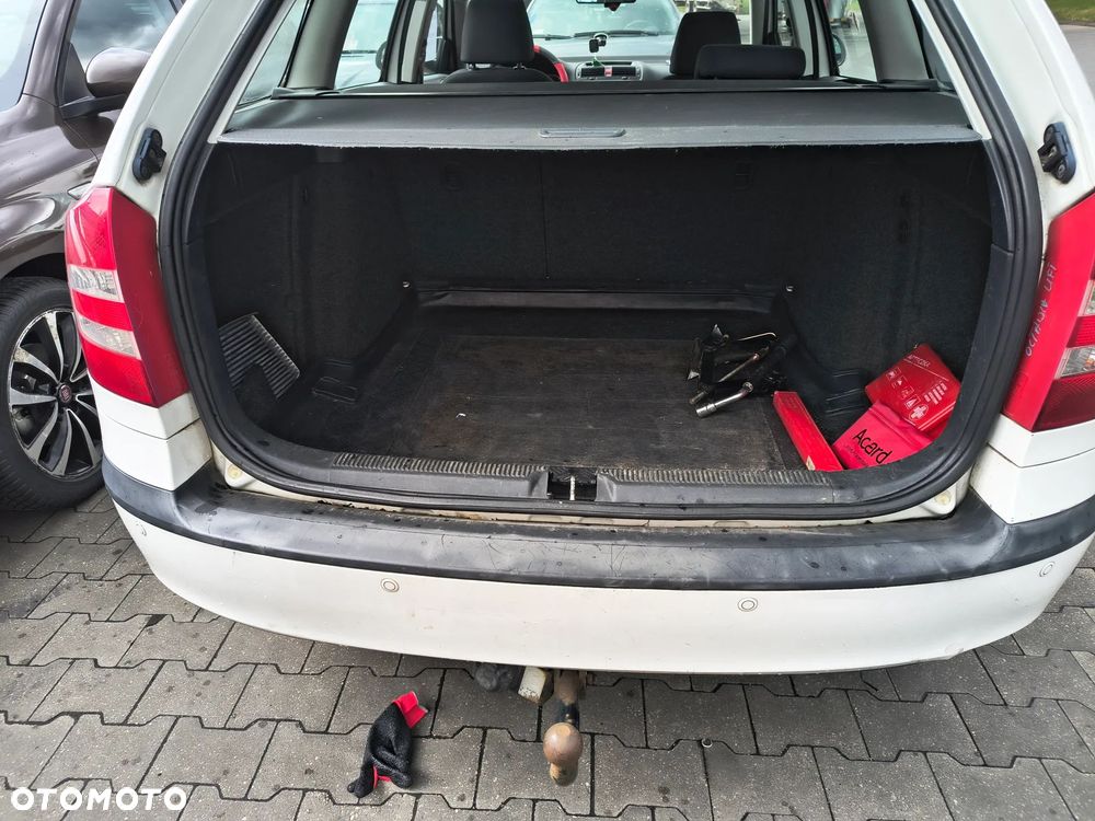 Skoda Octavia 1.6 Tour Classic - 10