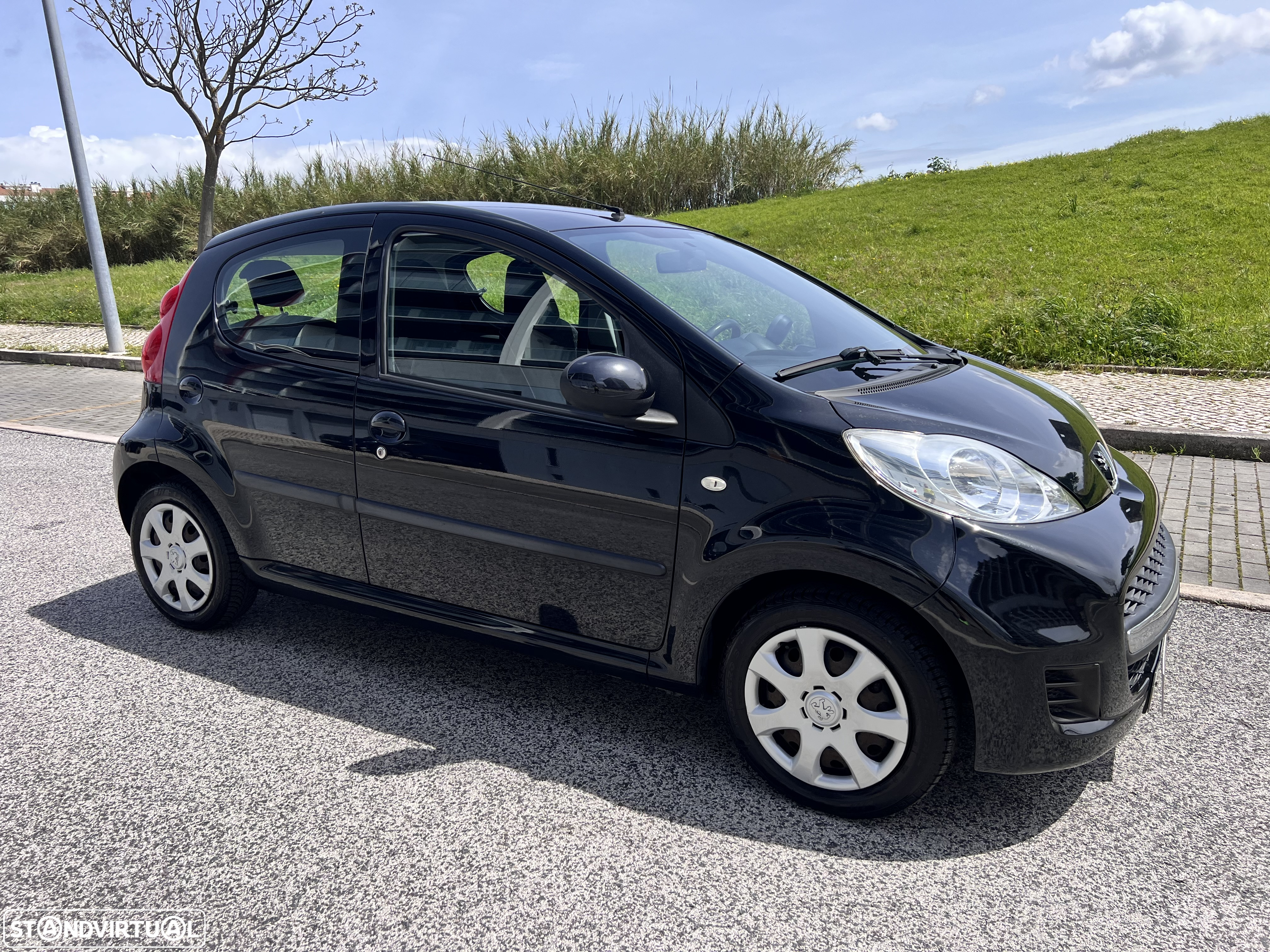Peugeot 107 1.0 Trendy - 4