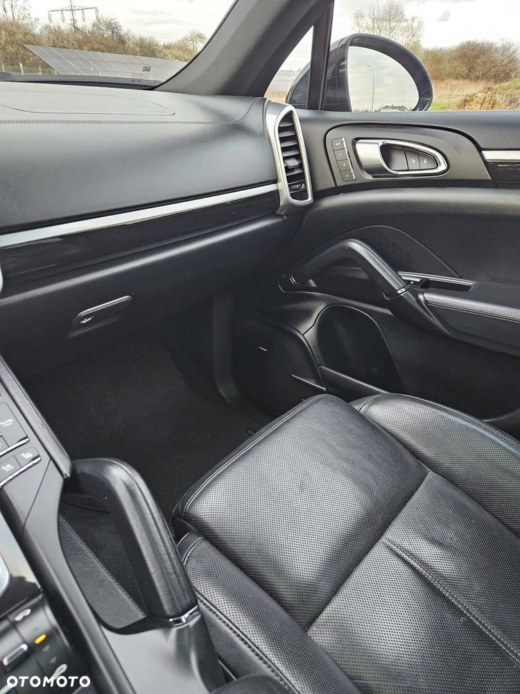 Porsche Cayenne S Tiptronic S - 32