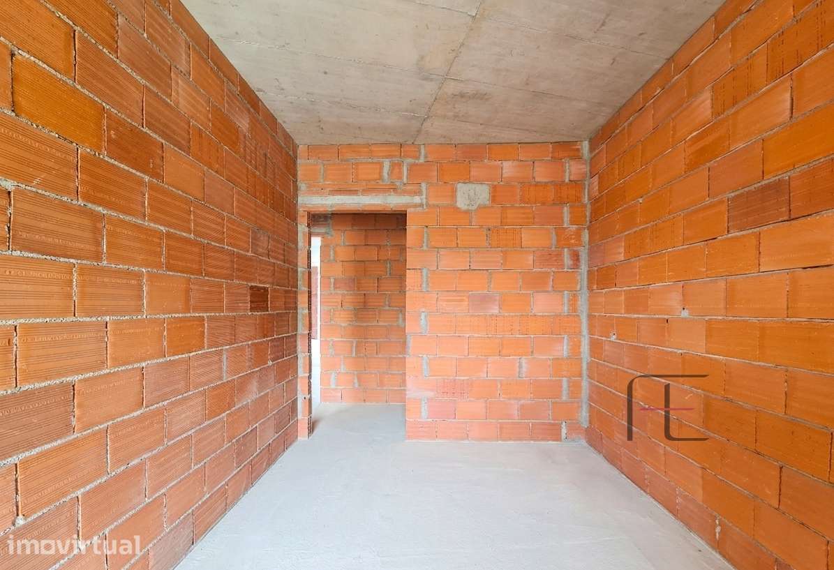 Apartamento T3 com Terraço, Lugar Garagem 2 viaturas, Arcozelo - Grande imagem: 5/9