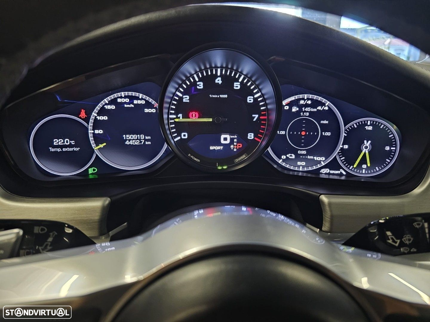 Porsche Panamera 4 E-Hybrid - 12