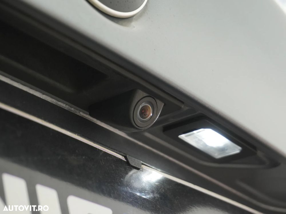 BMW Seria 5 520d Sport-Aut. - 12
