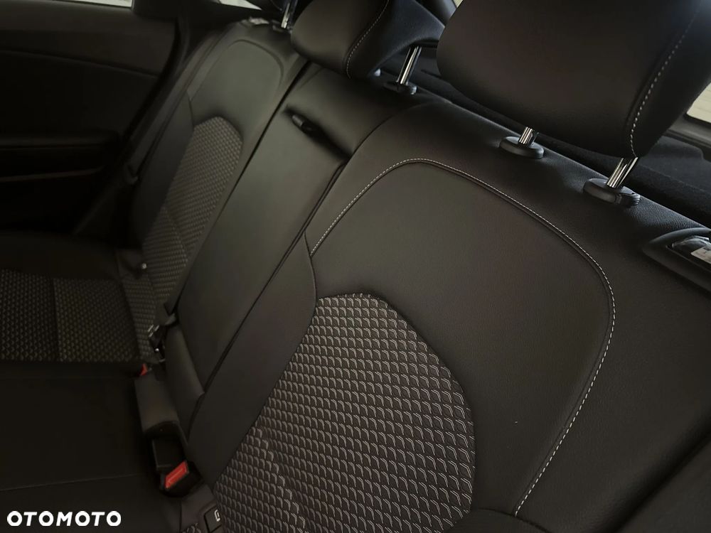 Kia Ceed 1.5 T-GDI Business Line DCT - 21