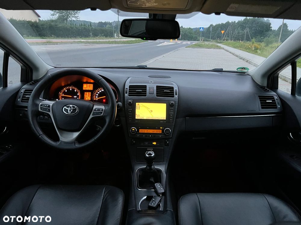 Toyota Avensis 2.2 D-4D Premium - 8