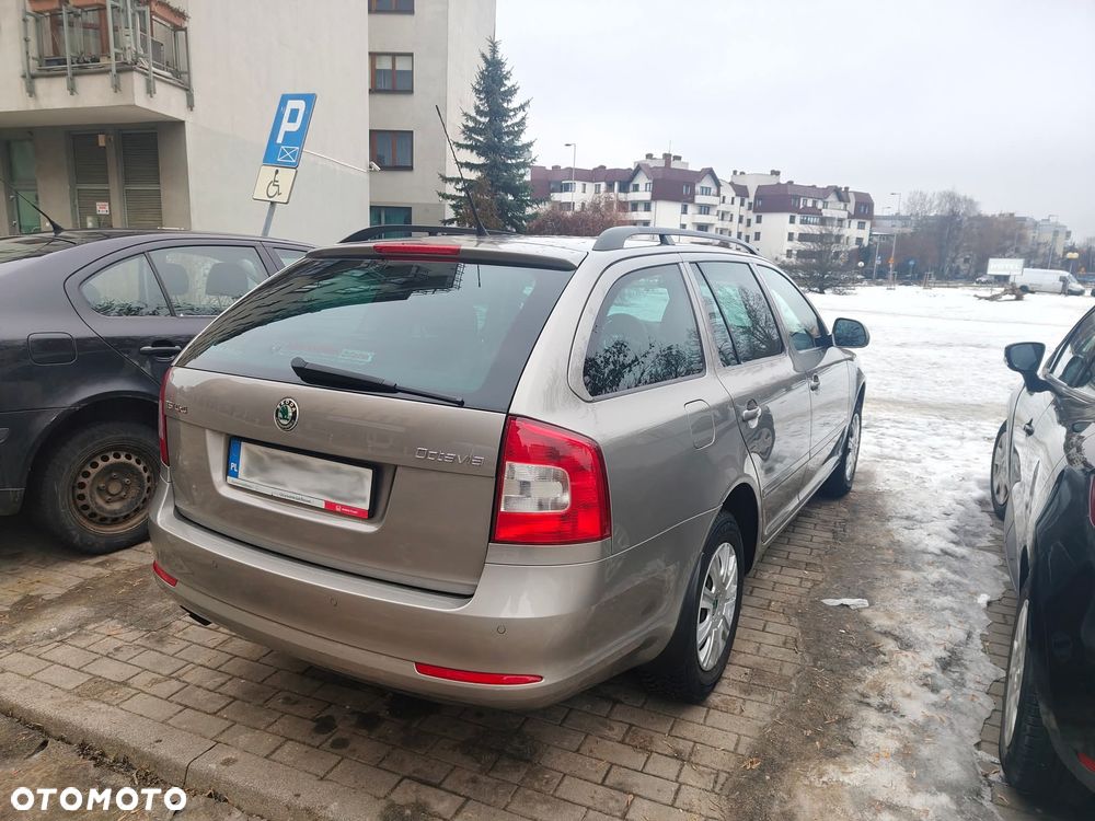Skoda Octavia 1.8 TSI 4x4 Ambiente - 2