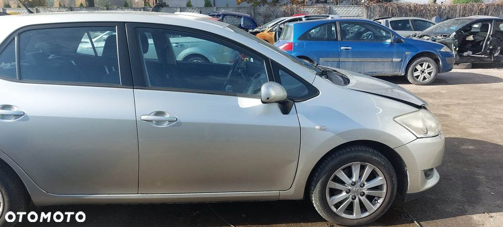 TOYOTA  Auris 1C0 błotnik lewy tył - 7