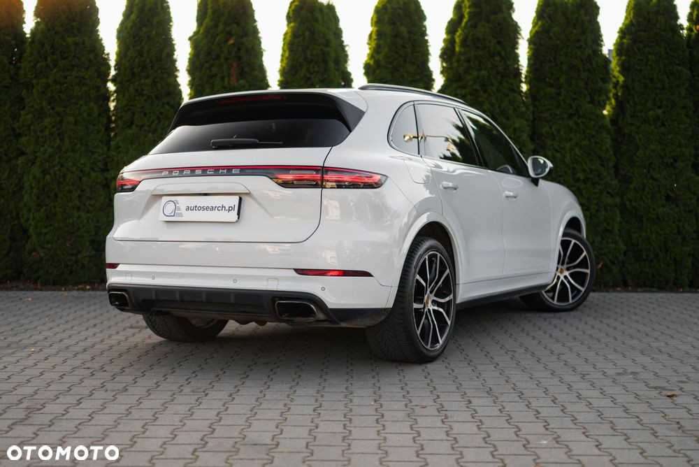 Porsche Cayenne - 5