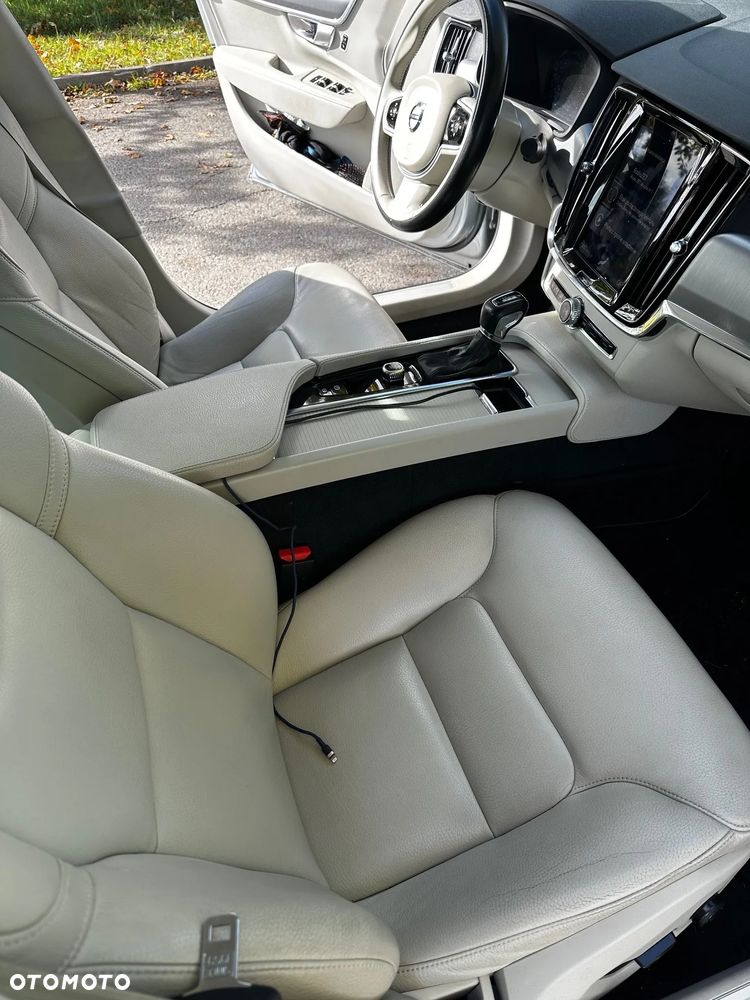 Volvo S90 D5 AWD Momentum - 11