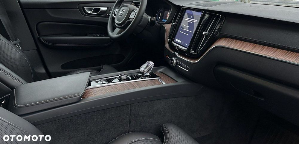 Volvo XC 60 B4 D Ultimate Dark - 13