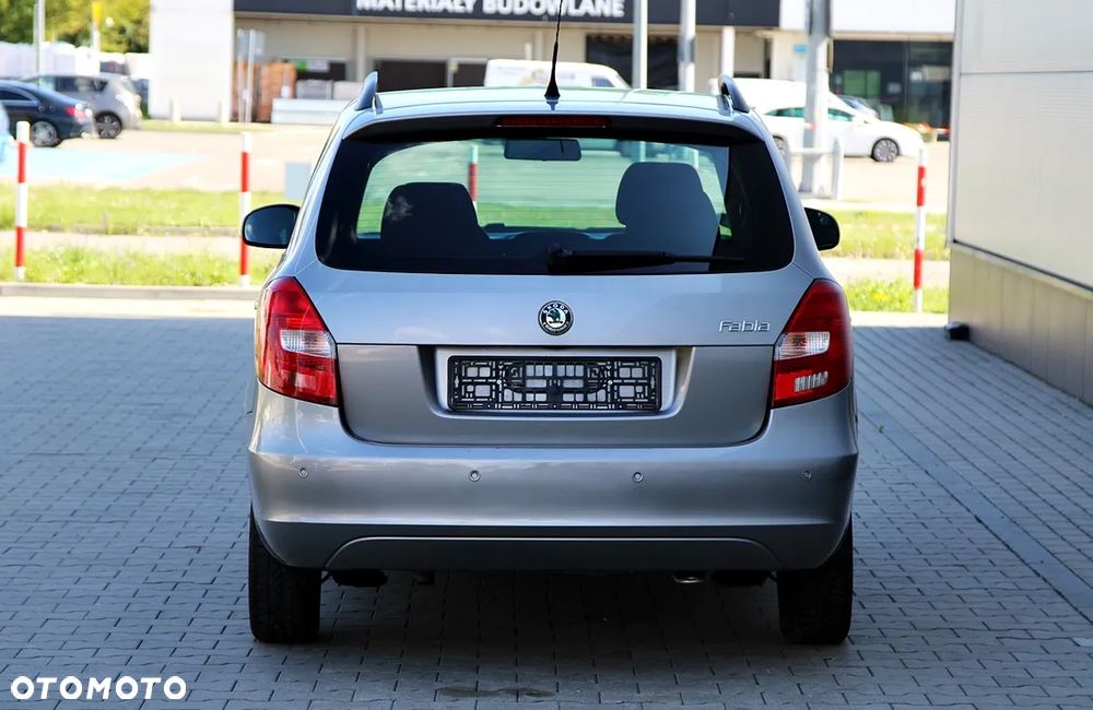 Skoda Fabia 1.4 16V Ambiente - 5