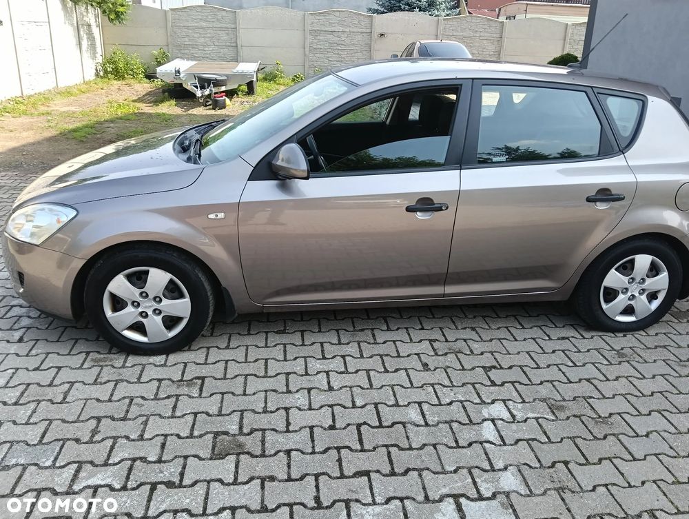 Kia Ceed 1.4 Comfort - 9