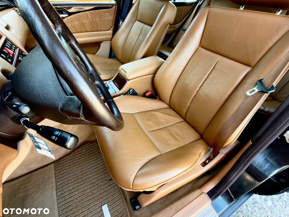 Mercedes-Benz Klasa E 320 Avantgarde - 19