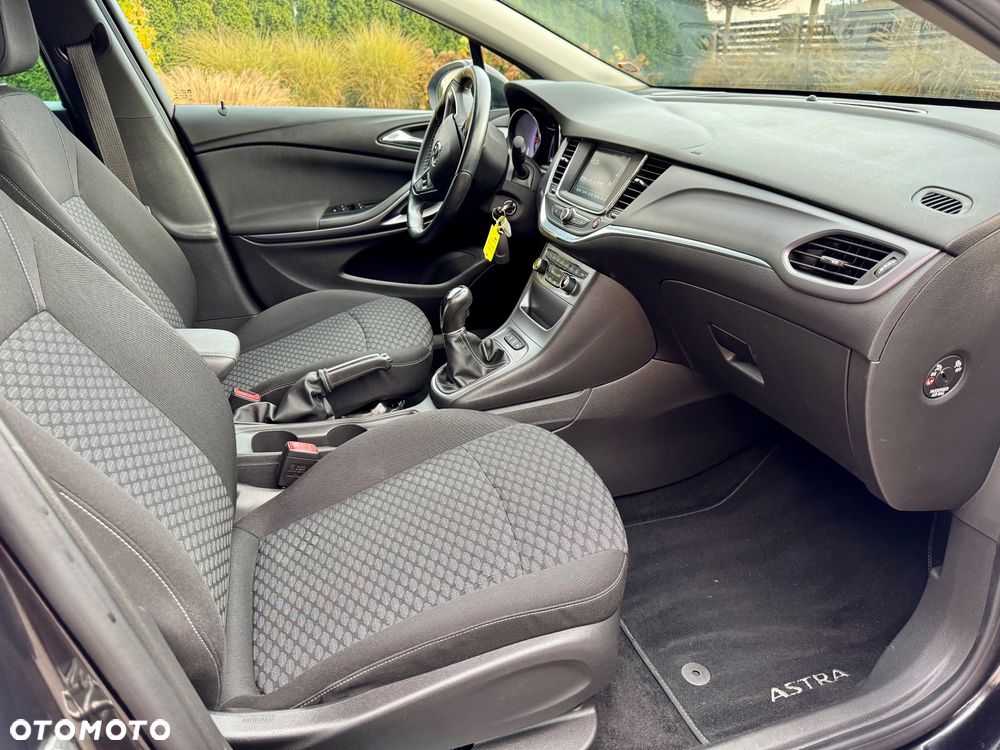 Opel Astra 1.4 Turbo Business - 26