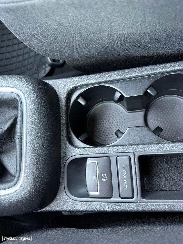 VW Tiguan 2.0 TDi Trend BlueMotion - 24