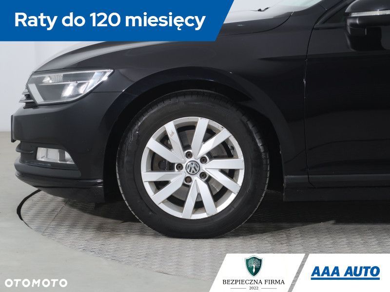 Volkswagen Passat - 15