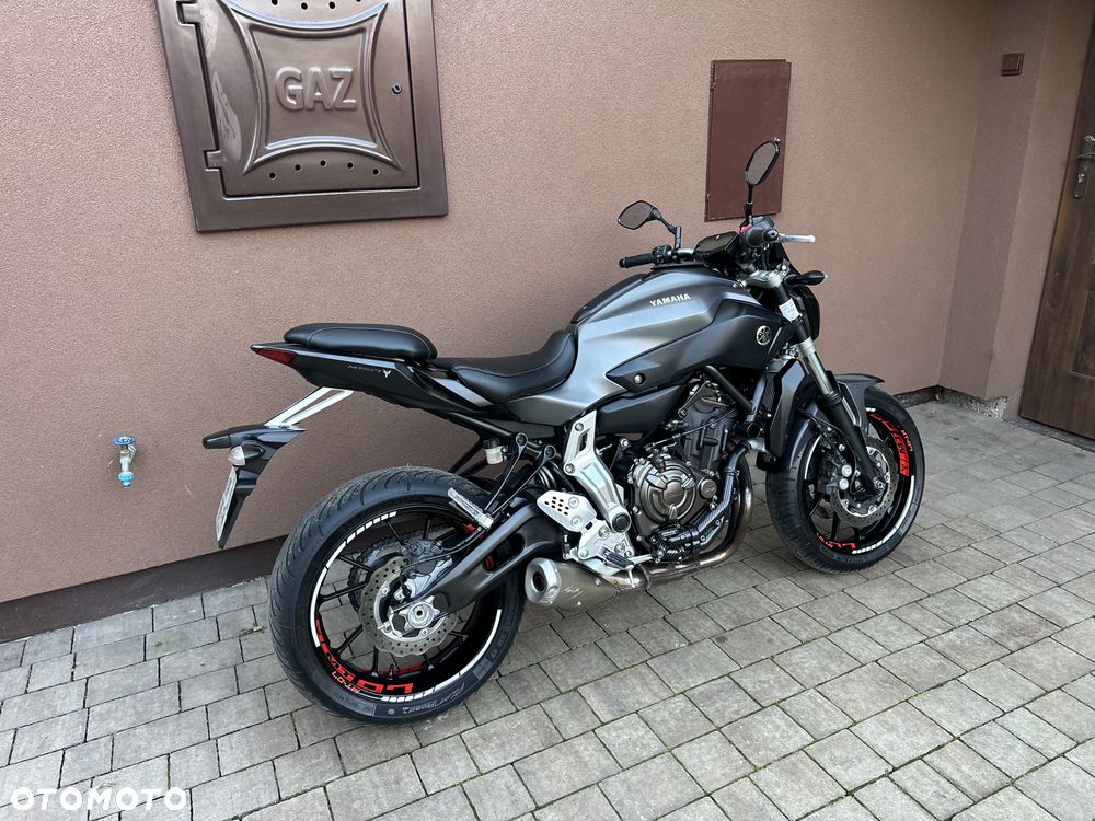 Yamaha MT - 2