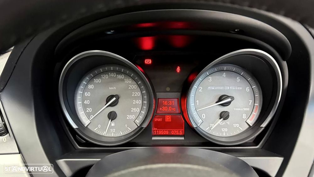 BMW Z4 35 is Auto - 46