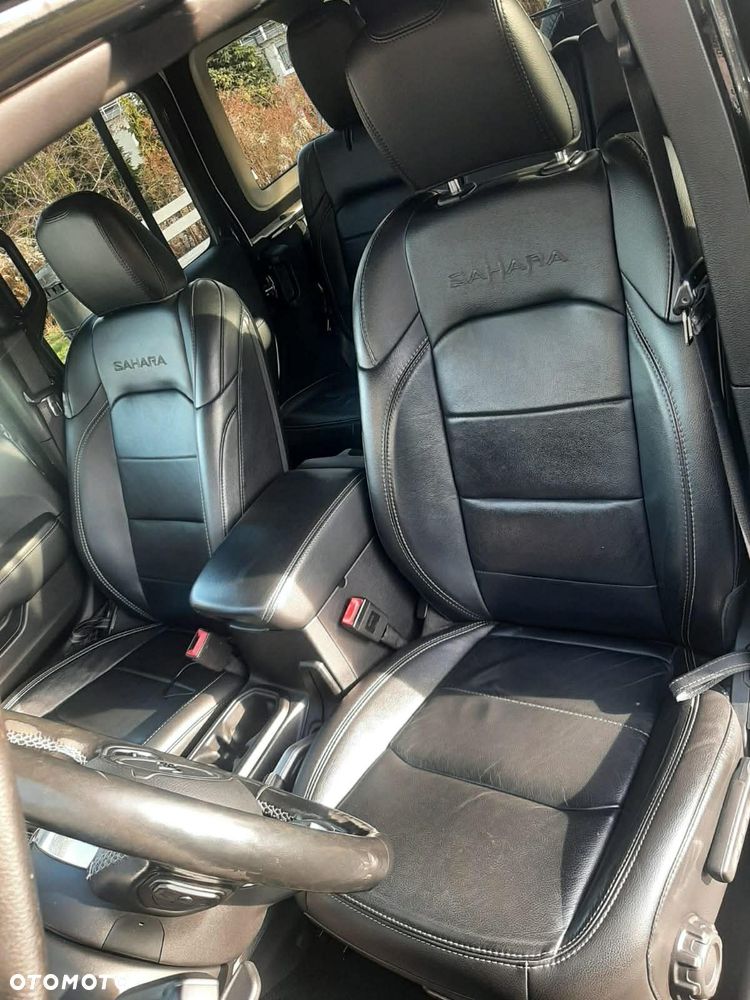 Jeep Wrangler Unlimited GME 2.0 Turbo Sahara - 13