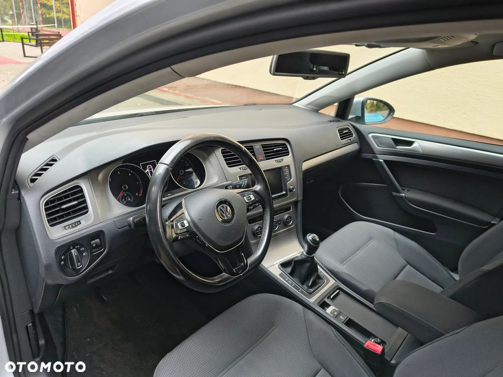 Volkswagen Golf 1.6 TDI BlueMotion Comfortline - 15