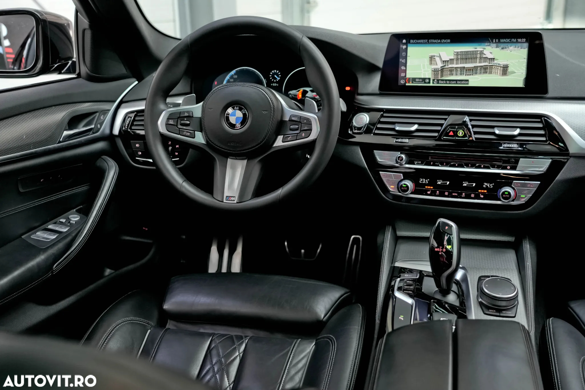 BMW Seria 5 520i AT - 7