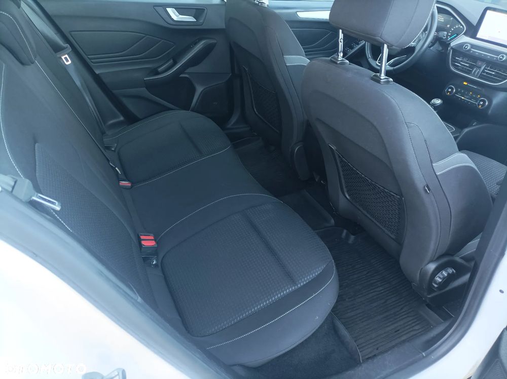 Ford Focus 1.0 EcoBoost mHEV Titanium X - 12