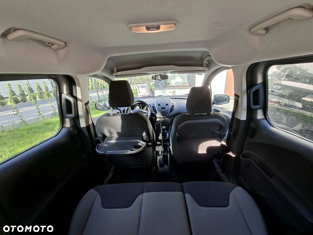 Ford Tourneo Courier 1.5 TDCi Trend - 11