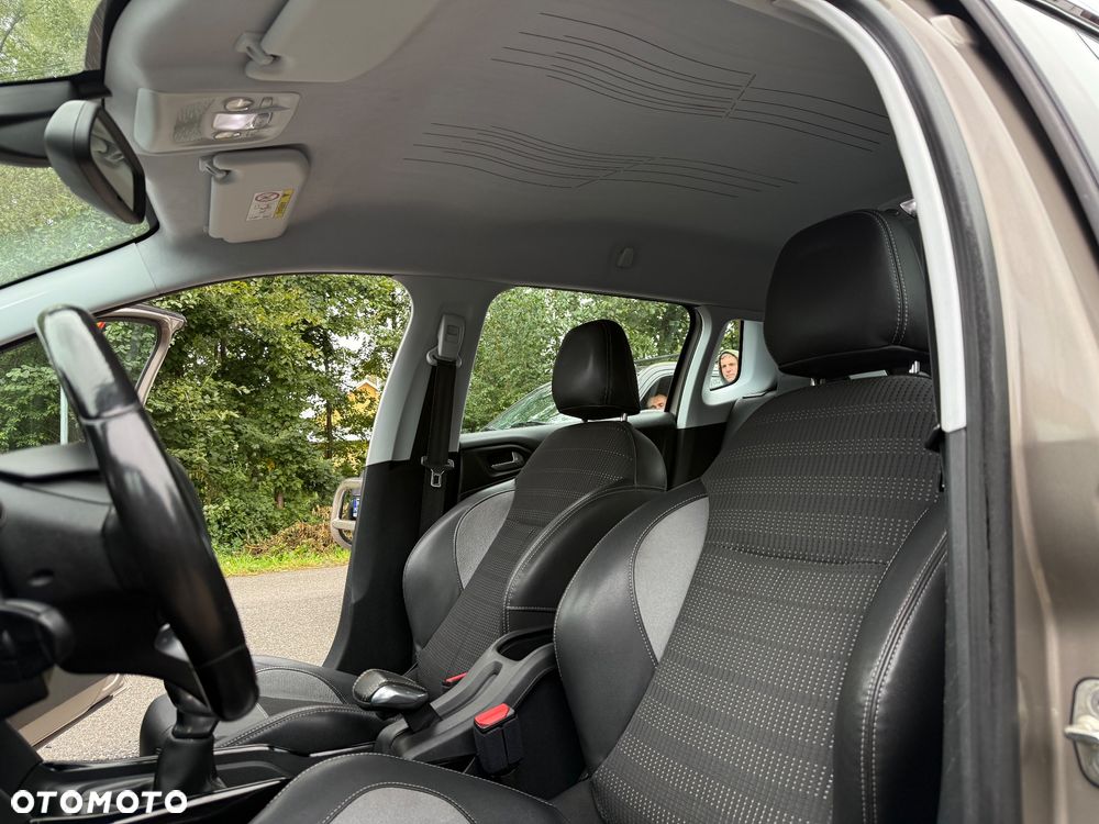 Peugeot 2008 1.2 Pure Tech Allure S&S - 14