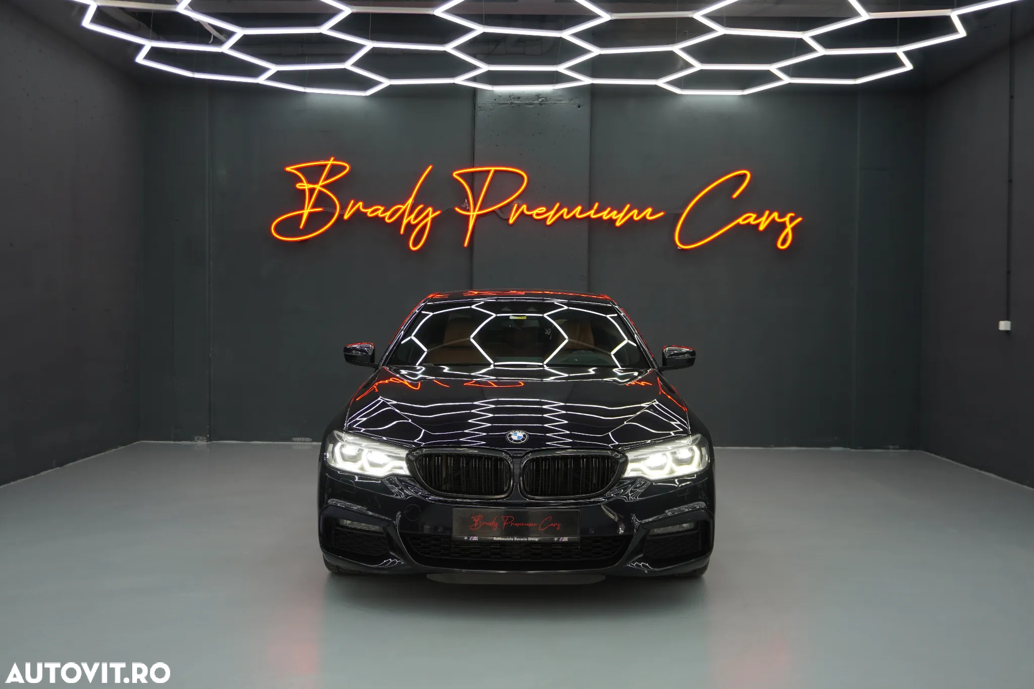 BMW Seria 5 530d xDrive AT - 24