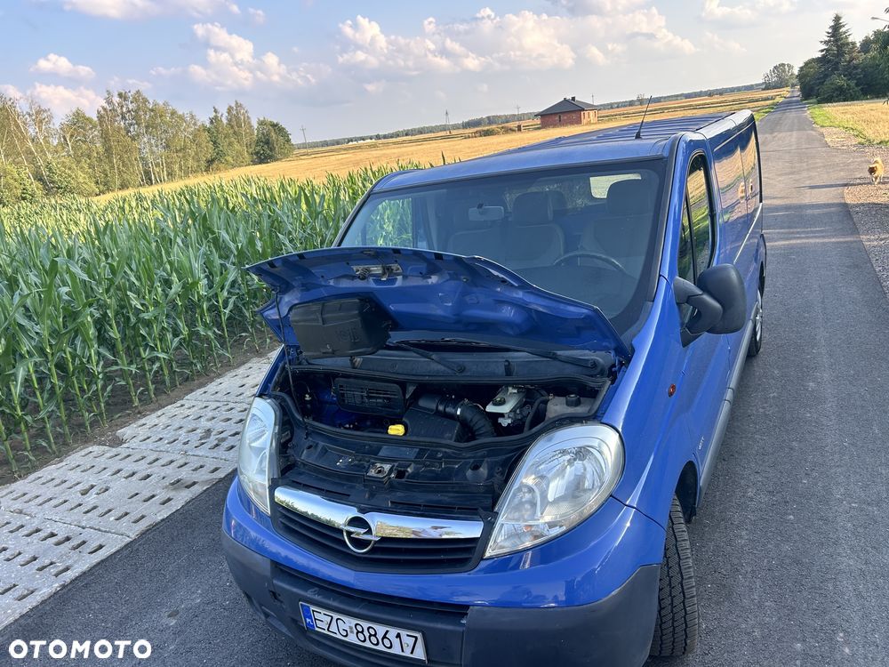Opel Vivaro - 8