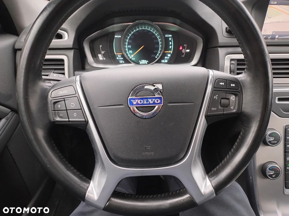 Volvo V70 D4 Momentum - 18