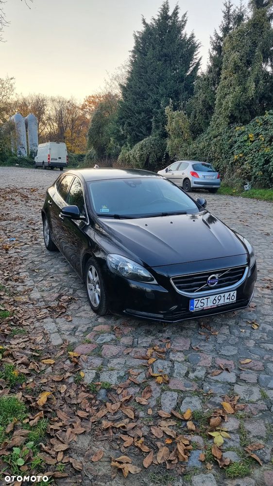 Volvo V40 D2 Momentum - 1
