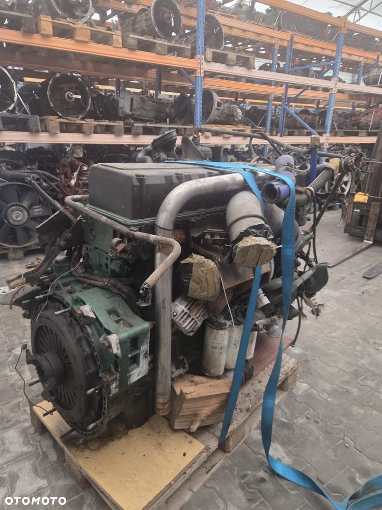 SILNIK KOPARKA VOLVO D12A D12D - 5