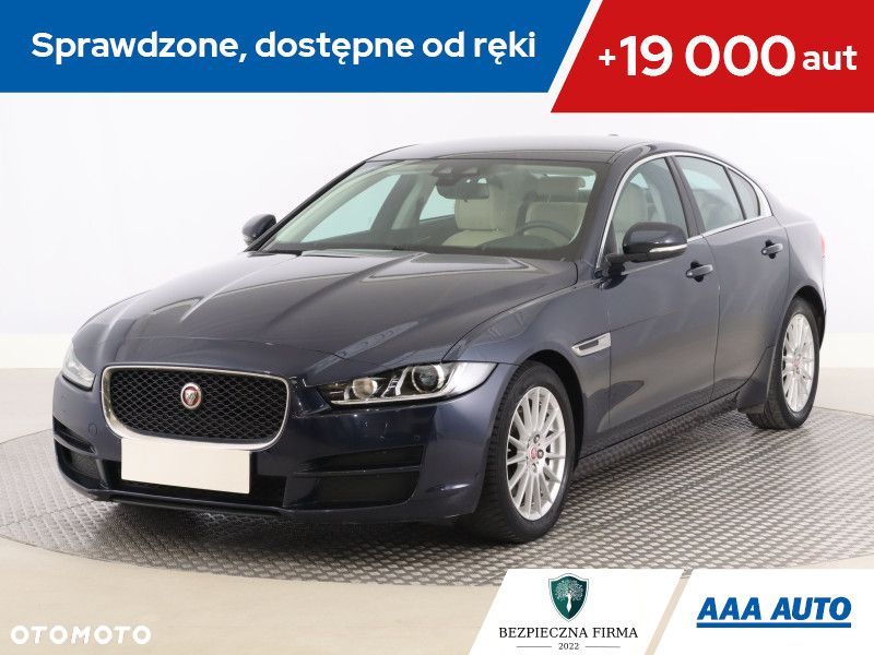 Jaguar XE - 2