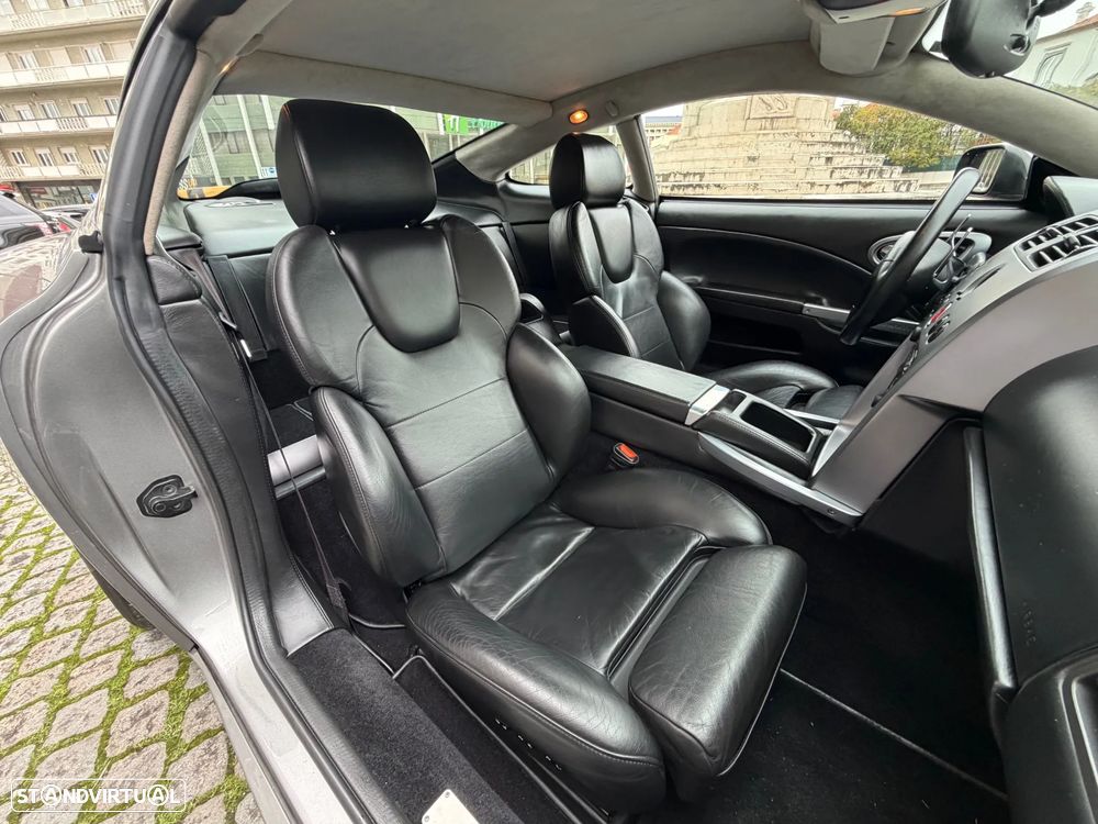 Aston Martin Vanquish - 7