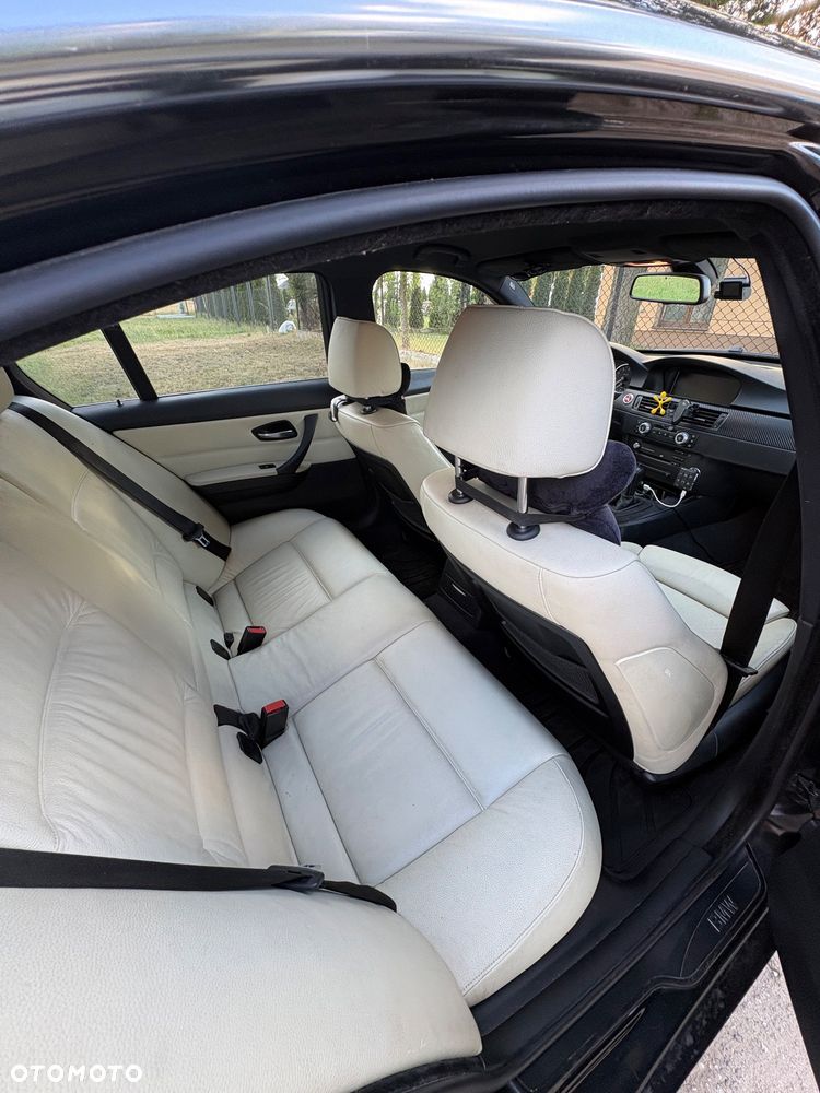 BMW Seria 3 330i - 14